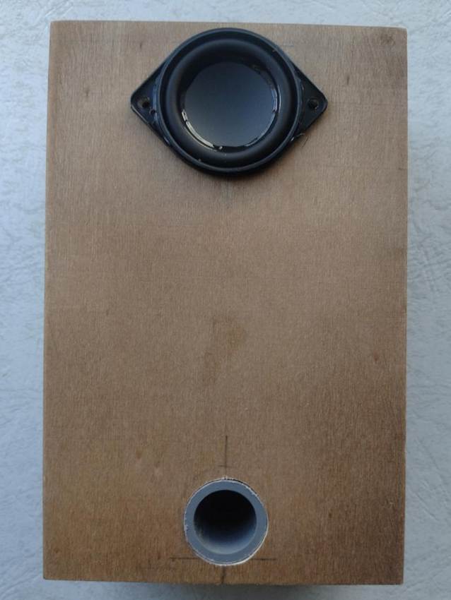 建物, 座る, スピーカー, 木製 が含まれている画像
AI 生成コンテンツは誤りを含む可能性があります。