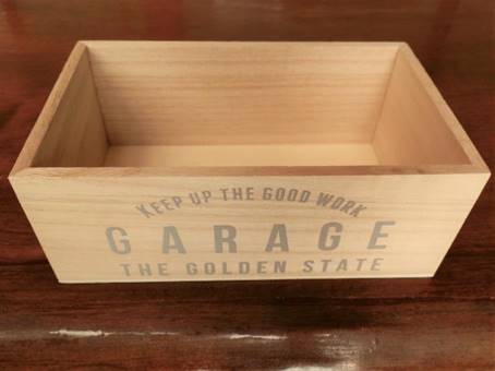 �e�[�u��, �ؐ�, �e��, �{�b�N�X ���܂܂�Ă���摜

�����I�ɐ������ꂽ����