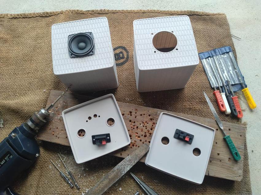 ����, �e�[�u��, ����, ���� ���܂܂�Ă���摜

AI �����R���e���c�͌����܂މ\��������܂��B