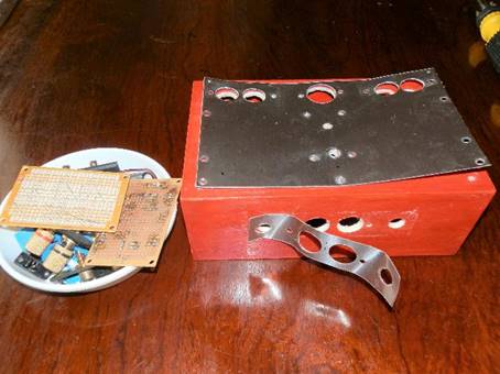 �e�[�u��, ����, ����, �ؐ� ���܂܂�Ă���摜

�����I�ɐ������ꂽ����