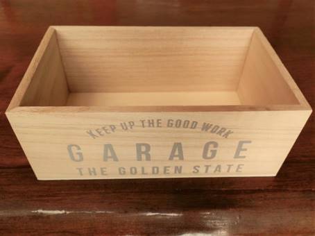 �e�[�u��, �ؐ�, �e��, �{�b�N�X ���܂܂�Ă���摜

�����I�ɐ������ꂽ����