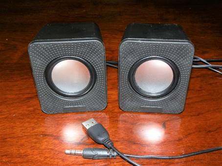 �ؐ��e�[�u���̏�ɂ��郉�b�v�g�b�v

�Ⴂ���x�Ŏ����I�ɐ������ꂽ����