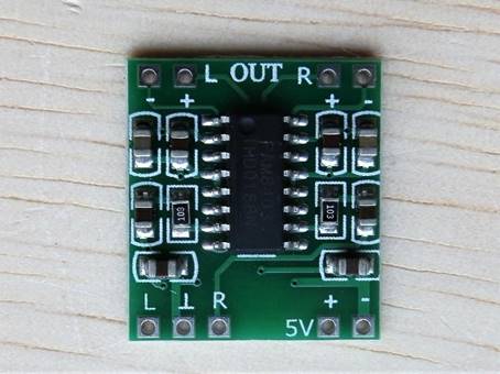 �d�q�@��̕��i

�����x�̐��x�Ŏ����I�ɐ������ꂽ����