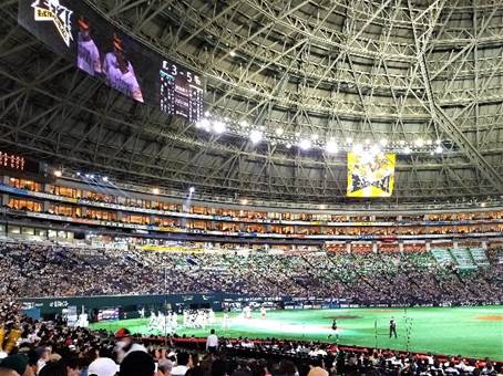 �X�^�W�A���̊ϋq��

�����x�̐��x�Ŏ����I�ɐ������ꂽ����