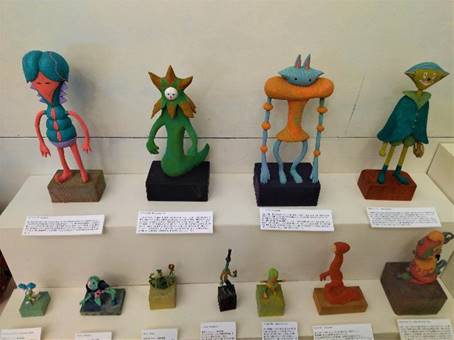 �e�[�u���̏�ɂ��邢���ȉԕr

�Ⴂ���x�Ŏ����I�ɐ������ꂽ����