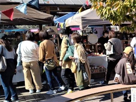 �l, ���O, ���O, ���� ���܂܂�Ă���摜

�����I�ɐ������ꂽ����