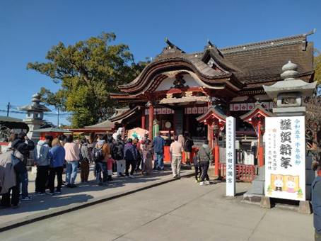 �����̑O������l�X

�����x�̐��x�Ŏ����I�ɐ������ꂽ����