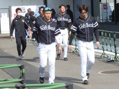 �싅��̊ϋq�Ȃɗ��j������

�����x�̐��x�Ŏ����I�ɐ������ꂽ����