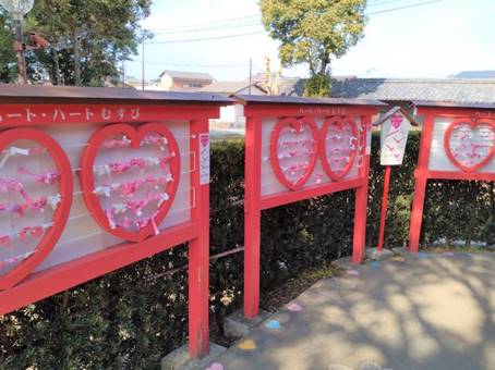 ���O, �t�F���X, ��, ���� ���܂܂�Ă���摜

�����I�ɐ������ꂽ����