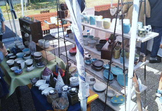 �e�[�u��, ����, ����, �m�[�g�p�\�R�� ���܂܂�Ă���摜

�����I�ɐ������ꂽ����