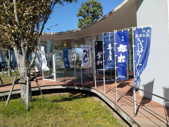 ��, ���O, �t�F���X, �t�B�[���h ���܂܂�Ă���摜

�����I�ɐ������ꂽ����