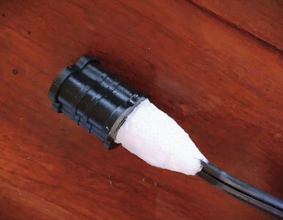 �ؐ����̏�ɒu����Ă���

�Ⴂ���x�Ŏ����I�ɐ������ꂽ����