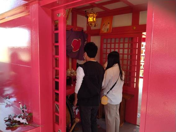 ����, �j, ����, �h�A ���܂܂�Ă���摜

�����I�ɐ������ꂽ����