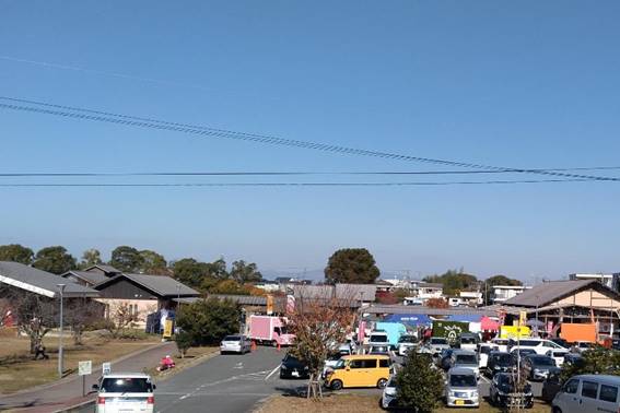 ���O, ���H, ��, �X�g���[�g ���܂܂�Ă���摜

�����I�ɐ������ꂽ����