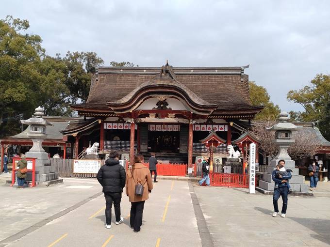 �����̑O�̕���������l�X

�����x�̐��x�Ŏ����I�ɐ������ꂽ����