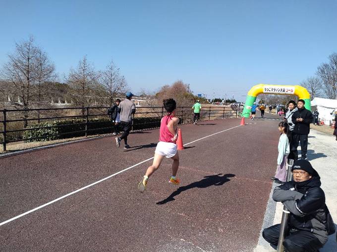 ���O, ���O, �j, ���� ���܂܂�Ă���摜

�����I�ɐ������ꂽ����