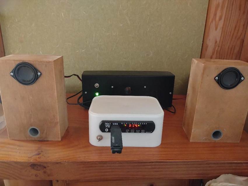 ����, �e�[�u��, ����, �ؐ� ���܂܂�Ă���摜

AI �����R���e���c�͌����܂މ\��������܂��B