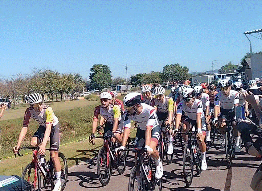 ���]�Ԃɏ��l�X

AI �����R���e���c�͌����܂މ\��������܂��B