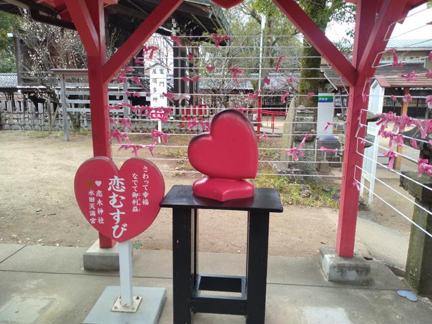 ���O, ����, �e�[�u��, �֎q ���܂܂�Ă���摜

AI �����R���e���c�͌����܂މ\��������܂��B